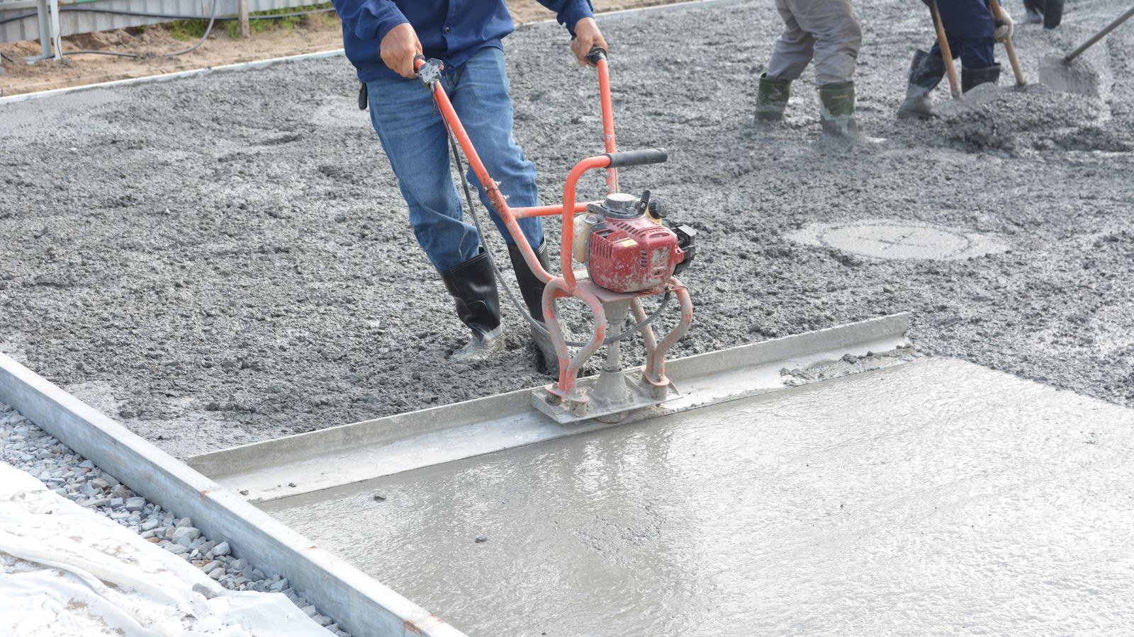 Đổ khuôn và rung đều